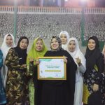 Erna Rasyid Taufan Raih Penghargaan Tokoh Perempuan Inspirasi Zakat Baznas Award